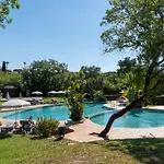 Luxury Garden House - Golf & Tennis Court & Pools Αλμπουφέιρα