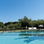 Διαμέρισμα Luxury Garden House - Golf & Tennis Court & Pools Αλμπουφέιρα