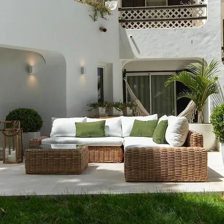 Luxury Garden House - Golf & Tennis Court & Pools Apartman